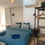 לינה וארוחת בוקר Moulin De Saza 3*